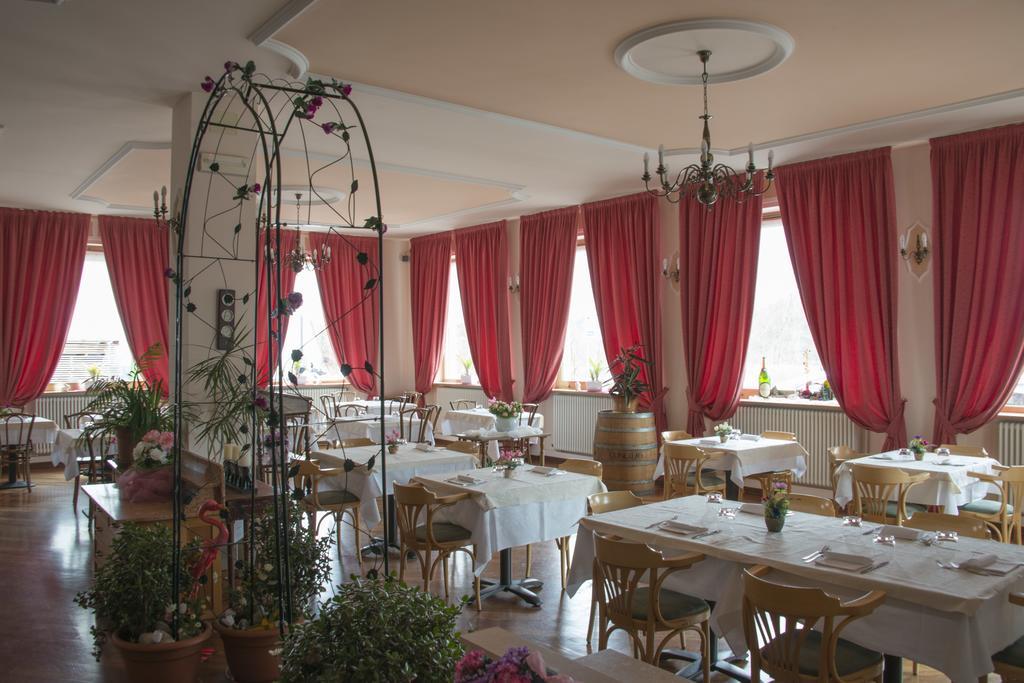 Hotel Du Lac Parc & Residence Lavarone Bagian luar foto