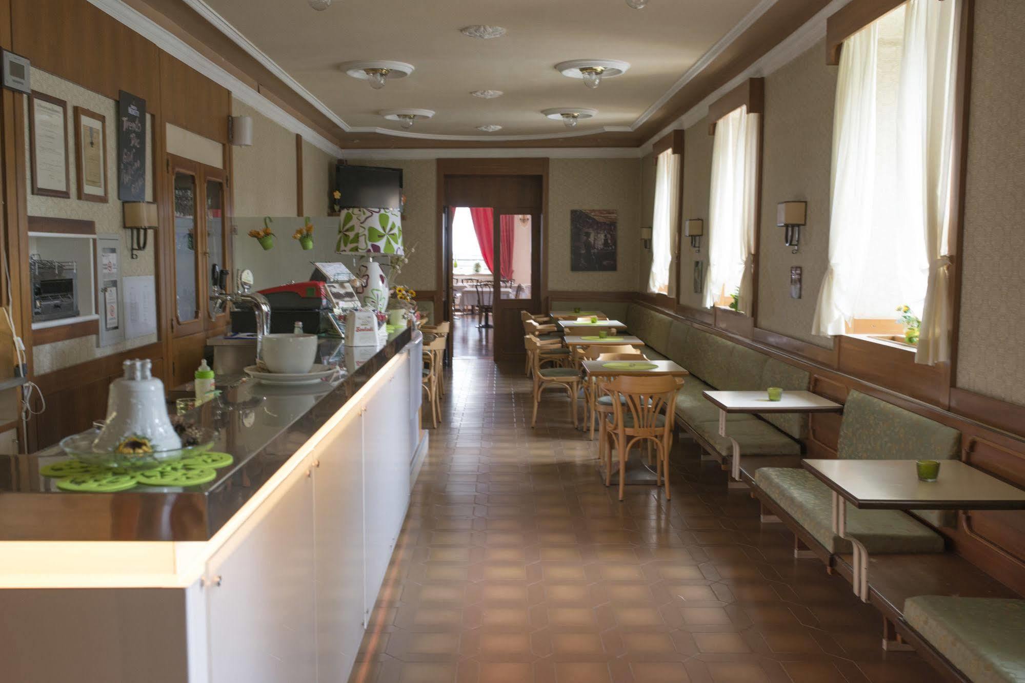 Hotel Du Lac Parc & Residence Lavarone Bagian luar foto